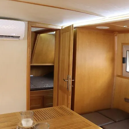 Botel Free Boat Belgrado