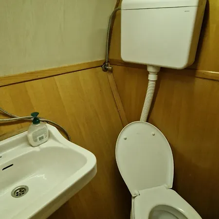 Free Boat Botel Belgrado