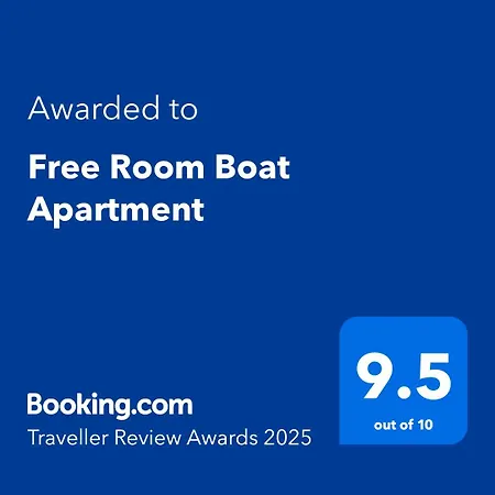 Botel Free Boat *